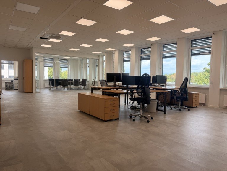 Open-Space-Bereich D�sseldorf / Bilkrath B�rohaus Hochwertige B�rofl�che mit vielseitigem Raumkonzept