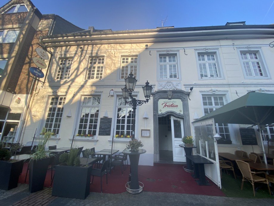 Hausansicht Etagenwohnung Moers