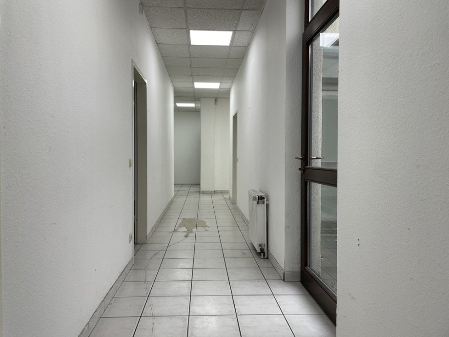 Flur Halle / Lager / Produktion Moers