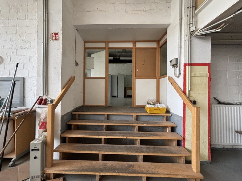 Zugang Nebenraum Halle Moers