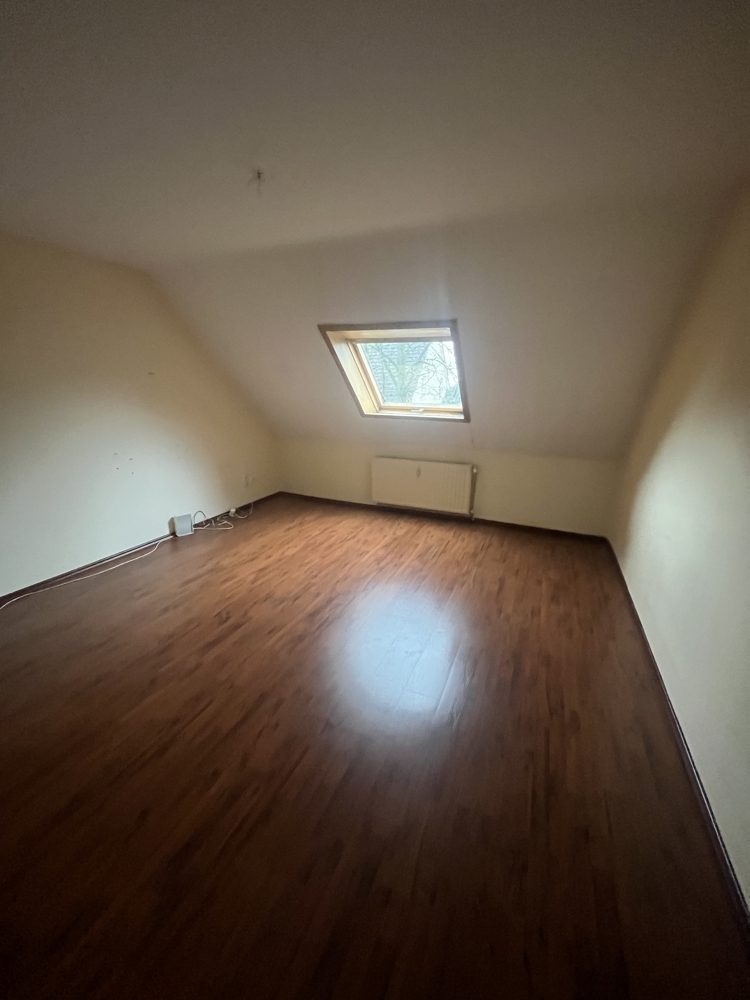 Wohn- und Schlafzimmer Dachgeschosswohnung Herne