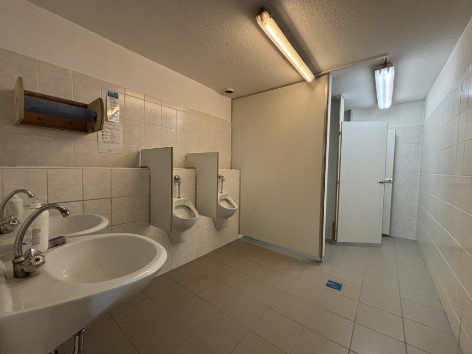 Sanit�ranlagen I Halle Moers