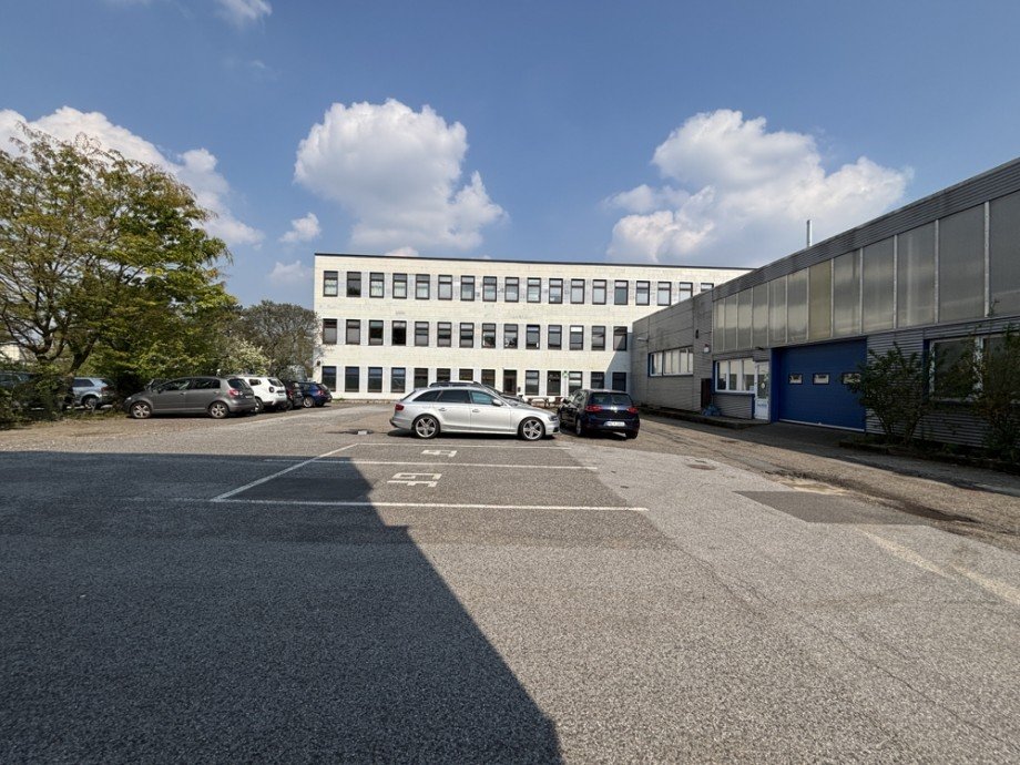 Stellpl�tze Halle Moers