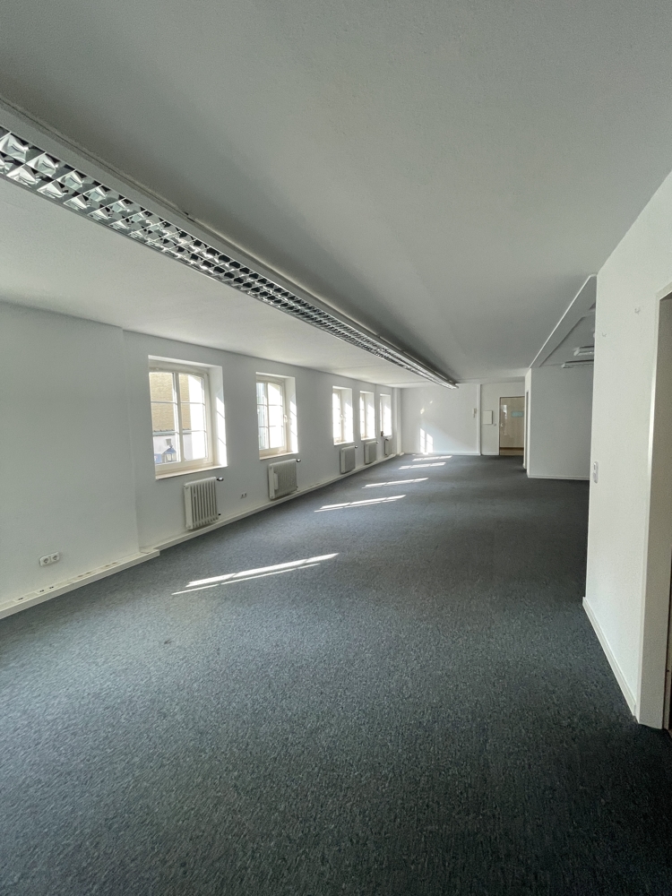 Charmante B�rofl�che B�rofl�che Moers