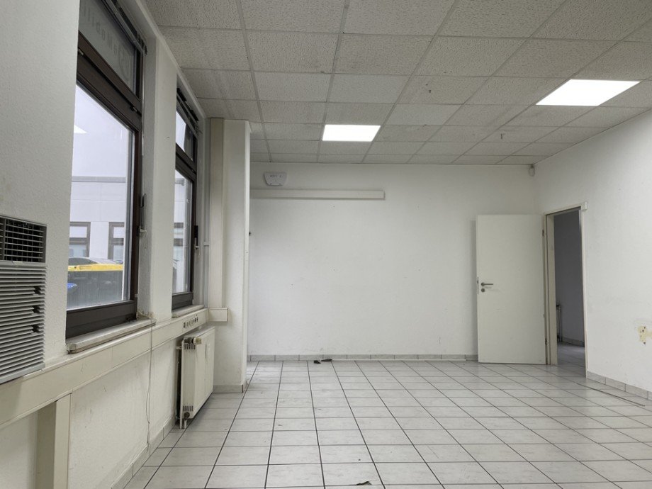 Eingang Halle / Lager / Produktion Moers