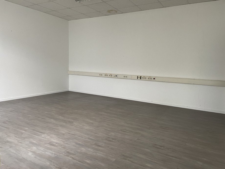 B�ro Halle / Lager / Produktion Moers