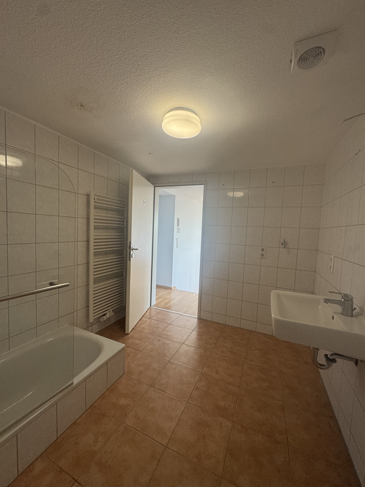 Badezimmer Dachgeschosswohnung Moers