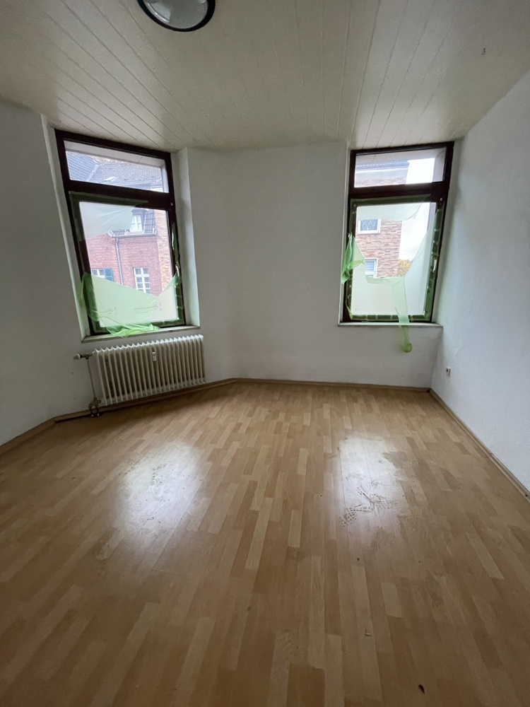 Wohnung 1. OG links Mehrfamilienhaus Duisburg